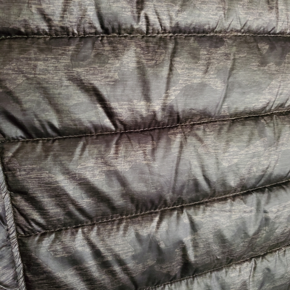 32 Degrees Vest - Picture 2 of 6
